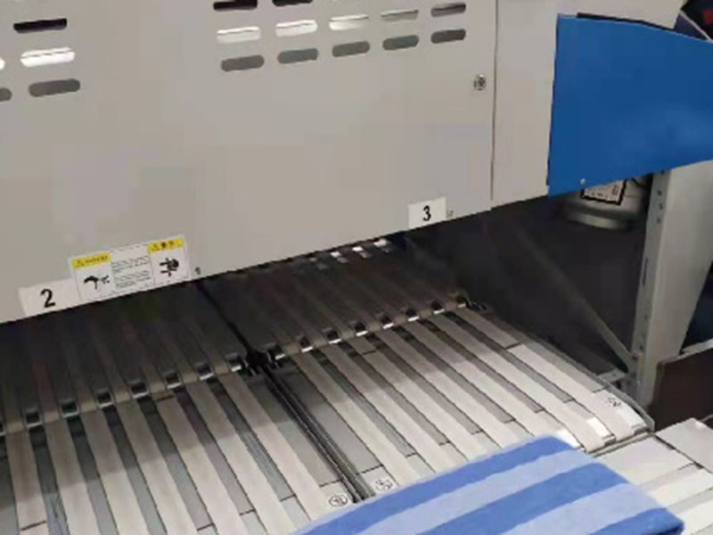 新疆巾类折叠机-01